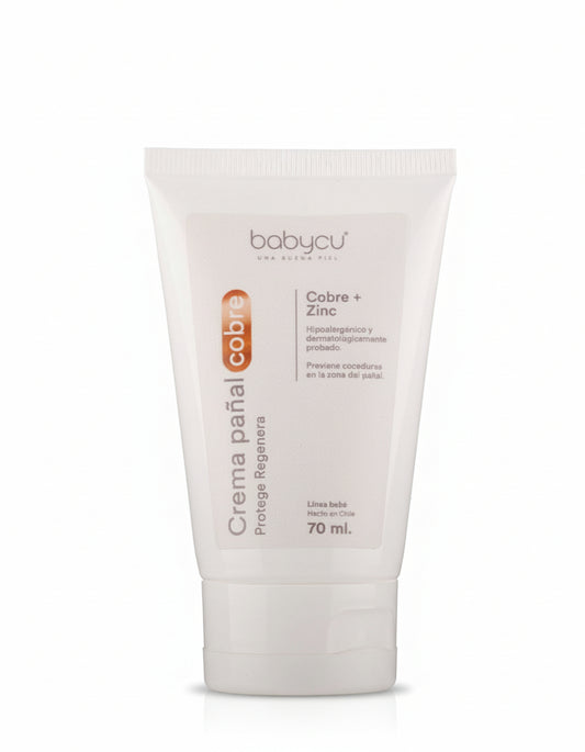 Tubo de crema de pañal BabyCu con cobre y zinc sobre fondo blanco, hipoalergénica y dermatológicamente probada, 70 ml.